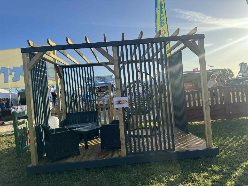 modern pergola